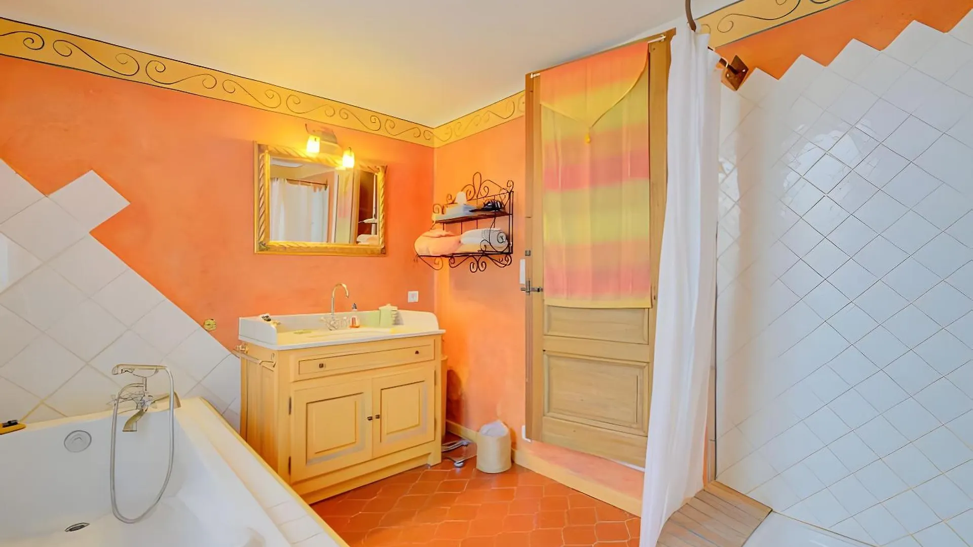 Holiday home Van Gogh Fourques